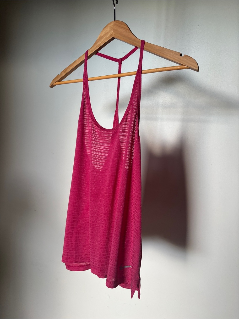 Nike Dri-Fit Mesh Racerback Tank Magenta Size M
